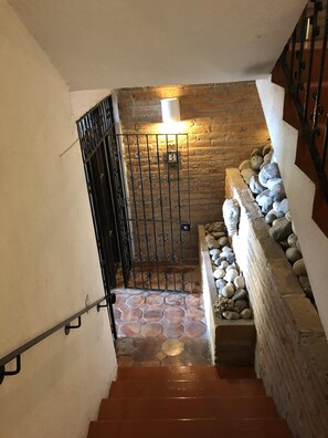 Casa Papagayo entry