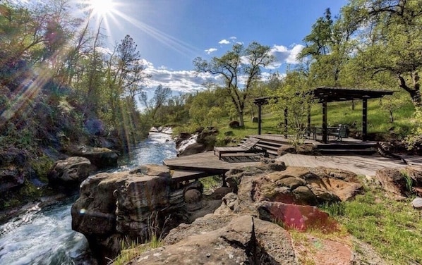 Create memories here: creekside deck on private waterfall and swimming holes.