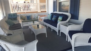 1st floor porch