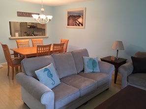 Living Room/Dining Area