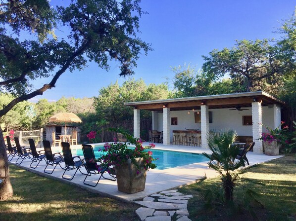 Agave Point - Welcome to Historic Agave Point. This tropical oasis is sublime perfection!