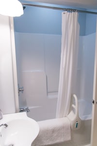Inviting Downtown Frankfort Guest Suite