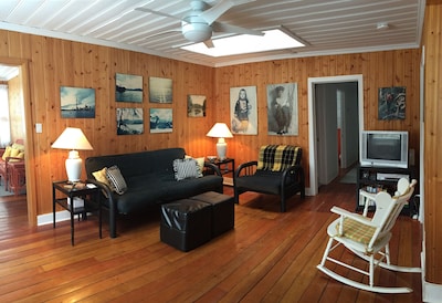 Family-Friendly Cottage on Lake Simcoe with Private Shared Beach Access