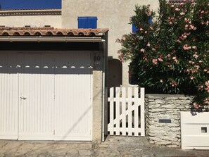 garage andfront entrance