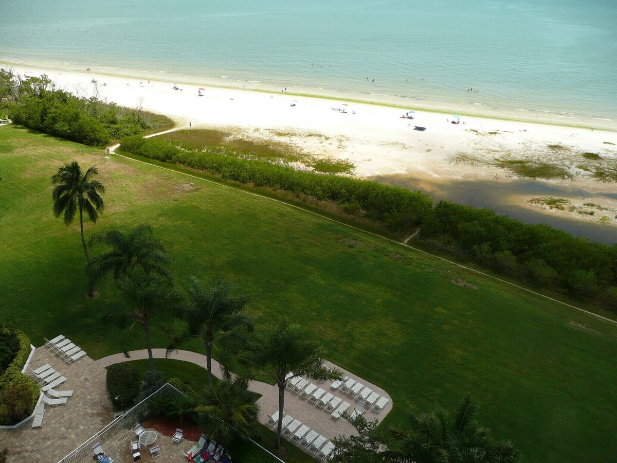 Magnificent Gulf Front Views –  Fabulous 11th Floor Tommy Bahama Styled Condo