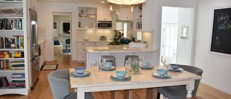 Dining room connected to the open kitchen