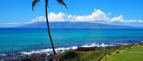 Such a gorgeous view from your private lanai. Relax and enjoy the beauty of Maui