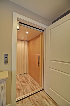 Elevator