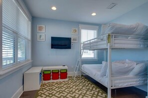 Spacious Bunk Area 