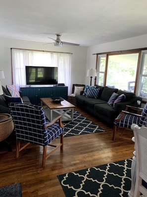 Main living area with 55 in TV