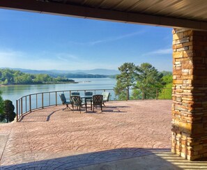 View the main channel and Mt LeConte while dinning on the 2,000+ sf patio