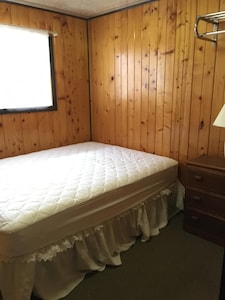 Up North Cabin Retreat - Rivers, Lakes, ATV/Snowmobile Trails Await Your Arrival