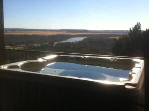 Relax in the hot tub with the amazing view!
