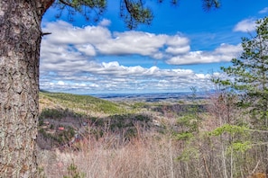 Pigeon Forge Cabin with a View "Old Glory" - Panoramic Mountain Views