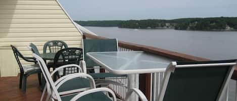 seating for 8 on deck overlooking Main Channel and gas grill.