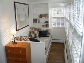 Side Porch/Office with Daybed