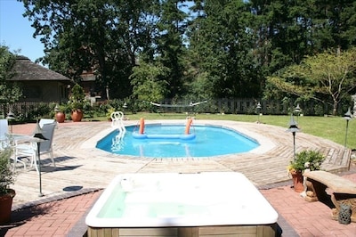 Victoria Garden Estate 5 star with Pool and Hot tub.  