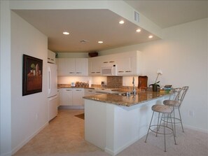 Beautiful Kitchen with all appliances and granite counters