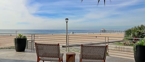 Patio views of Manhattan Beach Pier