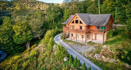 Sindy's Ranch: Melden Sie sich gegenüber von Sugar MTN an. Whirlpool, Billardtisch, Ansichten!