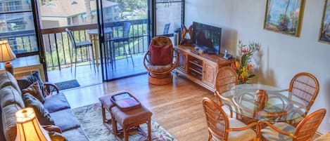 Great open living area leading out to private lanai.