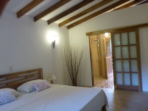 Masterbedroom with bathroom access