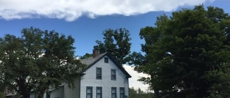 Serene Summer Day in Vermont
