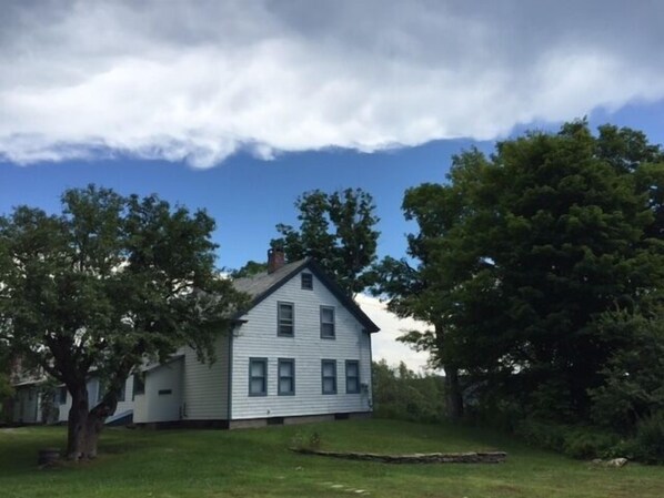 Serene Summer Day in Vermont
