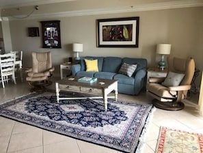 Main Living Area with Lazy Boy Sofa & Two(!) Stressless Leather full recliners!