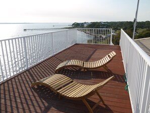 Sun deck perfect for some sunbathing or to enjoy a drink and the view...