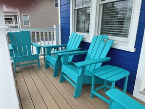 Exclusive use of the front porch!