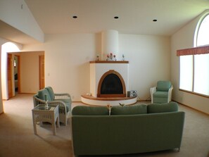 Living Room with Gas Fireplace