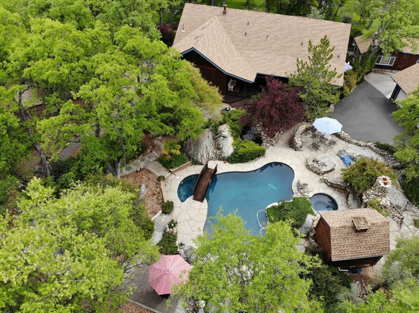 Pool privacy