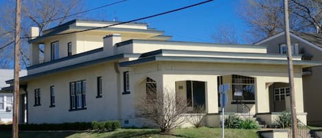 McGregor House exterior - from NW