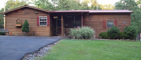 Cute Cabin in very quiet & peaceful area