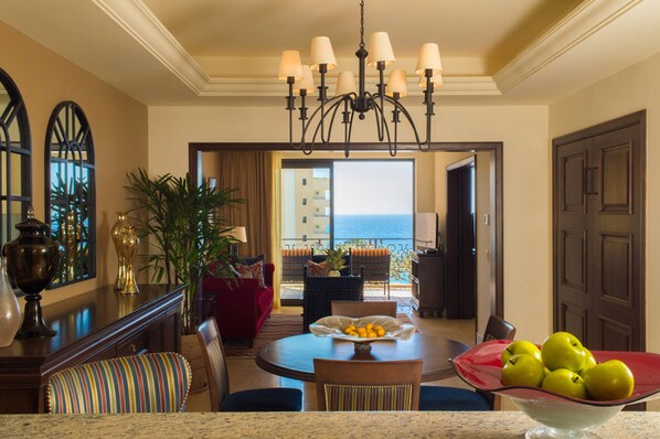 Luxury Master Suite in Cabo San Lucas