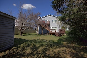 Plenty of yard space in the backyard!