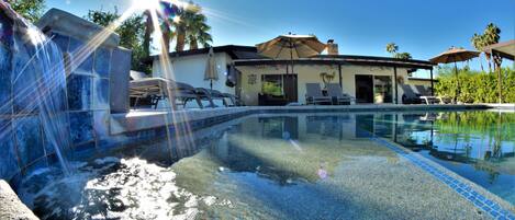 Right on the golf course and a huge backyard! You simply cannot ask for more.