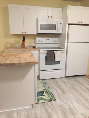 Clean and Updated Kitchen
