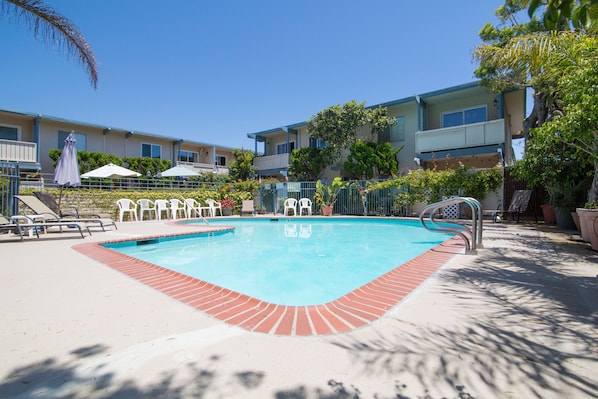 Relax Poolside at Seashell! 