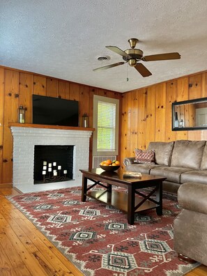 Upper level furnished with an  assortment of books for a possible rain day 