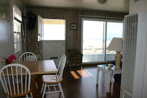 3829 Ocean Front Walk- Dining Room