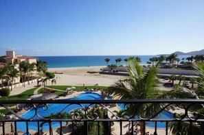 POOL AND OCEAN VIEW