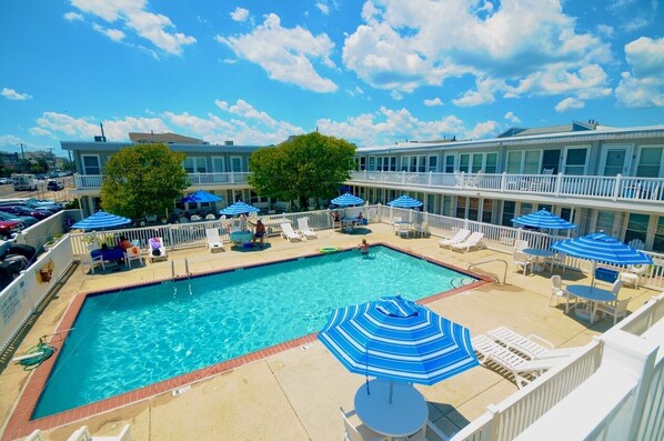 Pool right outside the door.