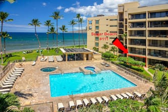 Beachfront Resort - Ground Floor - Corner Unit - Steps to the Beach-Pool-Spa!
