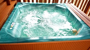 100% PRIVATE hot tub on a gated  covered deck for soothing those tired muscles 