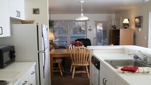 Fully equipped kitchen.