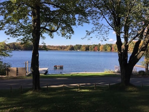 BEAUTIFUL VIEWS OF SILVER LAKE