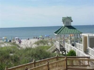 Beautiful Southport, Golf Frontage & Oak Island Beach club .New Quartz counters 