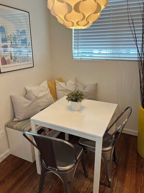 Breakfast nook!